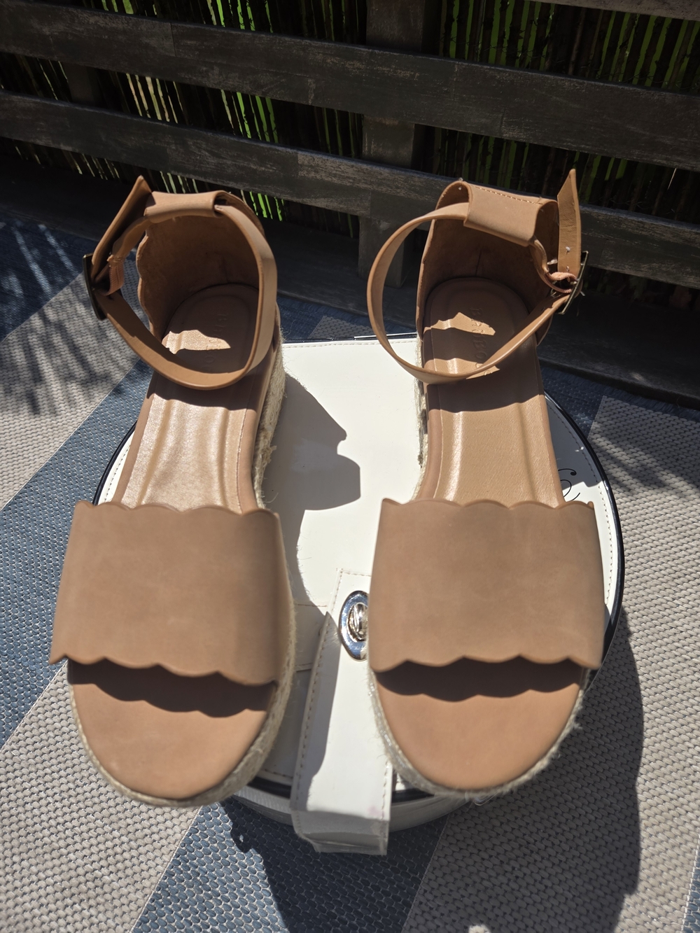 BAMBOO Scalloped Ankle-Strap Espadrille Sandals — Tan NEW WITHOUT TAGS